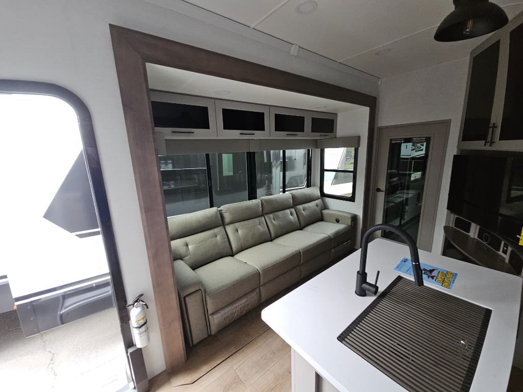 2026 Alliance RV 2026 Alliance RV Valor - thumbnail 33