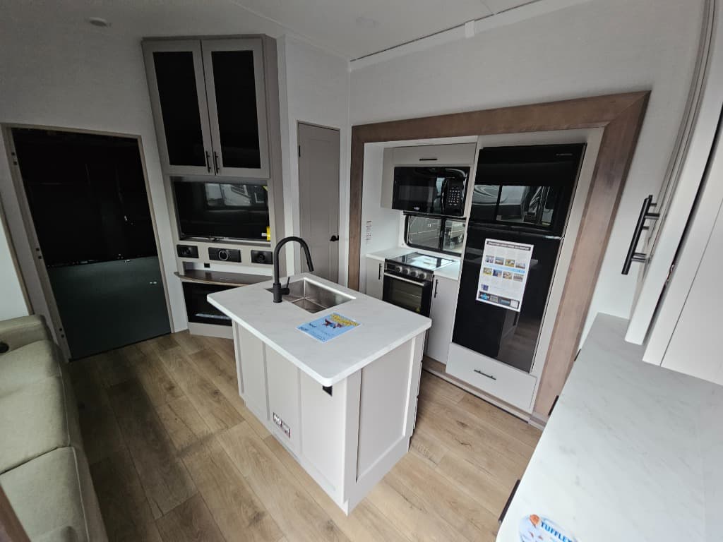 2026 Alliance RV 2026 Alliance RV Valor - thumbnail 9