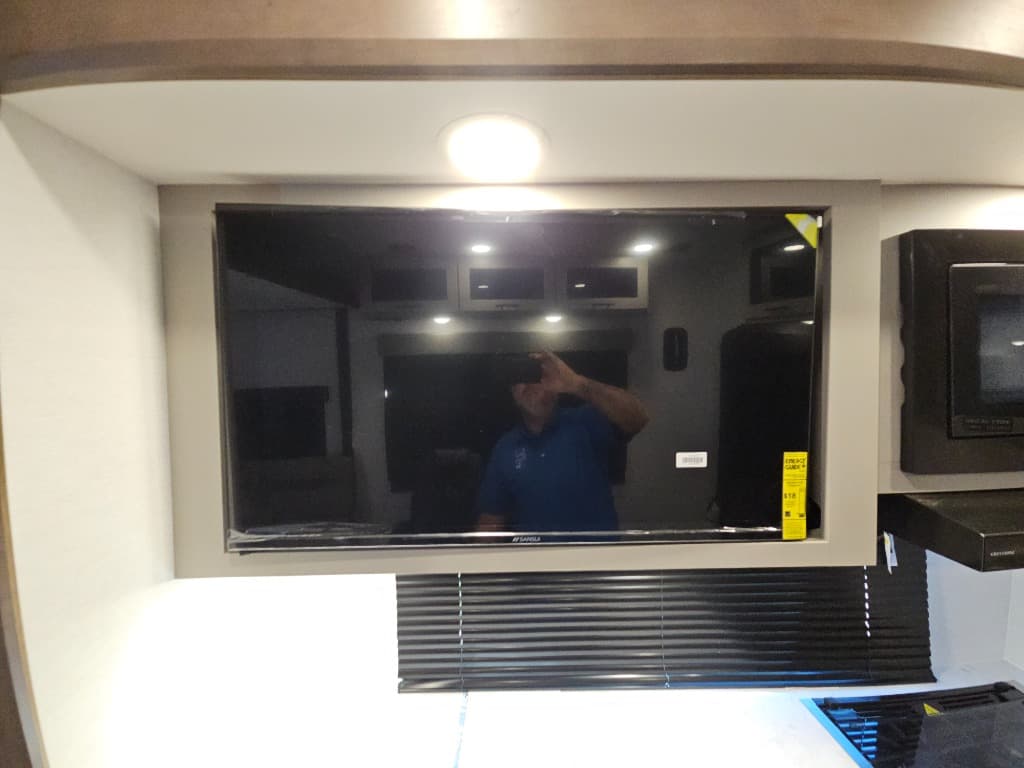 2026 Alliance RV 2026 Alliance RV Valor - thumbnail 17