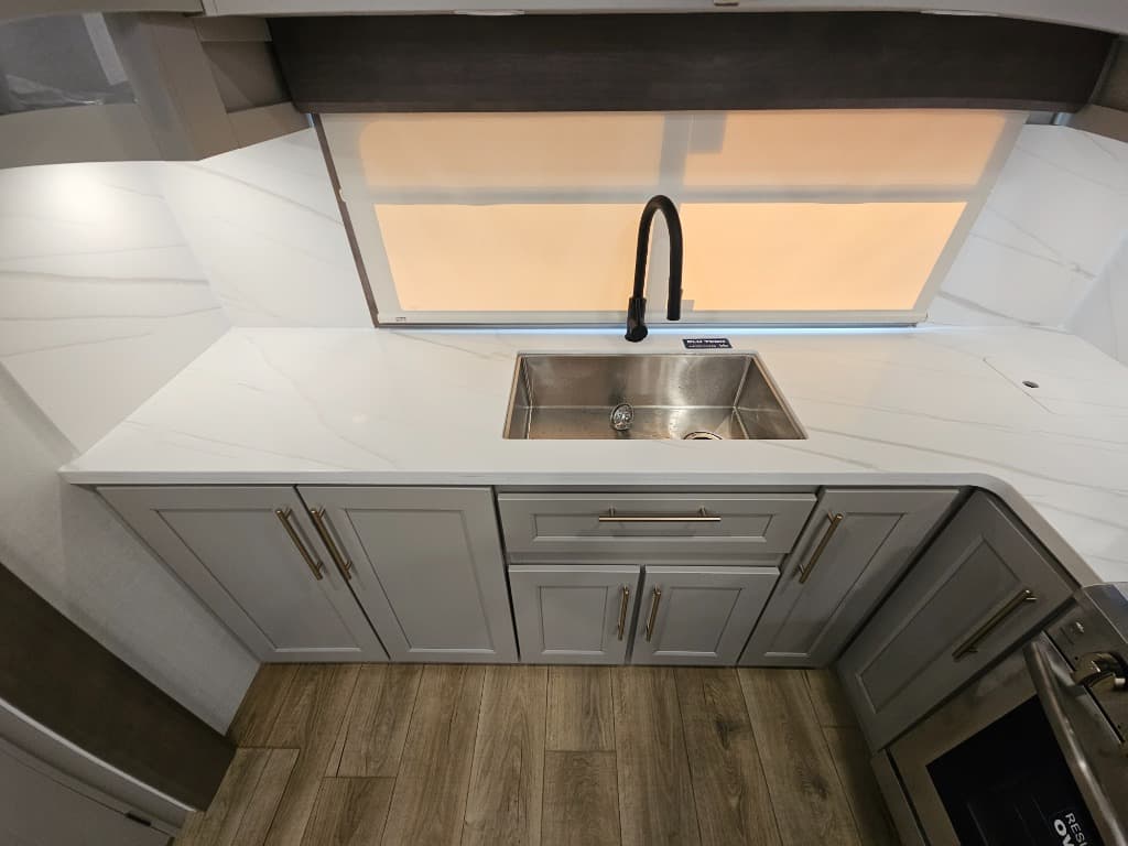 2026 Alliance RV 2026 Alliance RV Paradigm - thumbnail 17