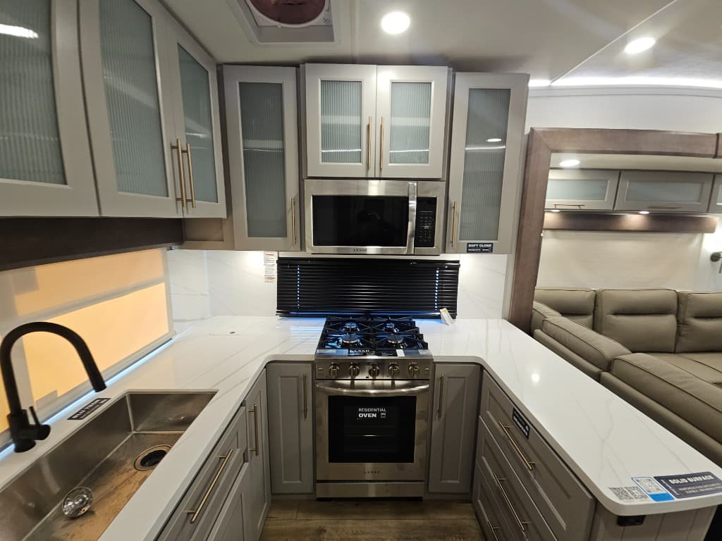 2026 Alliance RV 2026 Alliance RV Paradigm - thumbnail 19