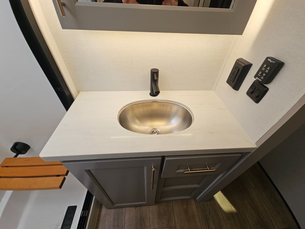 2026 Alliance RV 2026 Alliance RV Paradigm - thumbnail 38