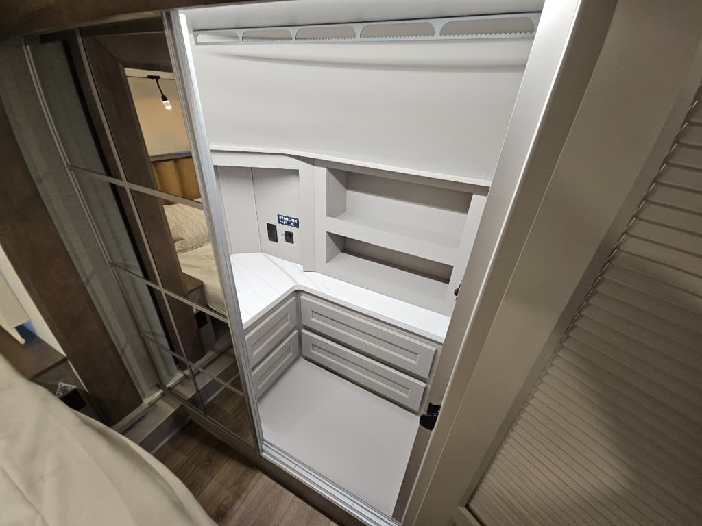 2026 Alliance RV 2026 Alliance RV Paradigm - thumbnail 44