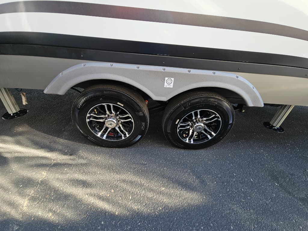 2026 Alliance RV 2026 Alliance RV Paradigm - thumbnail 17