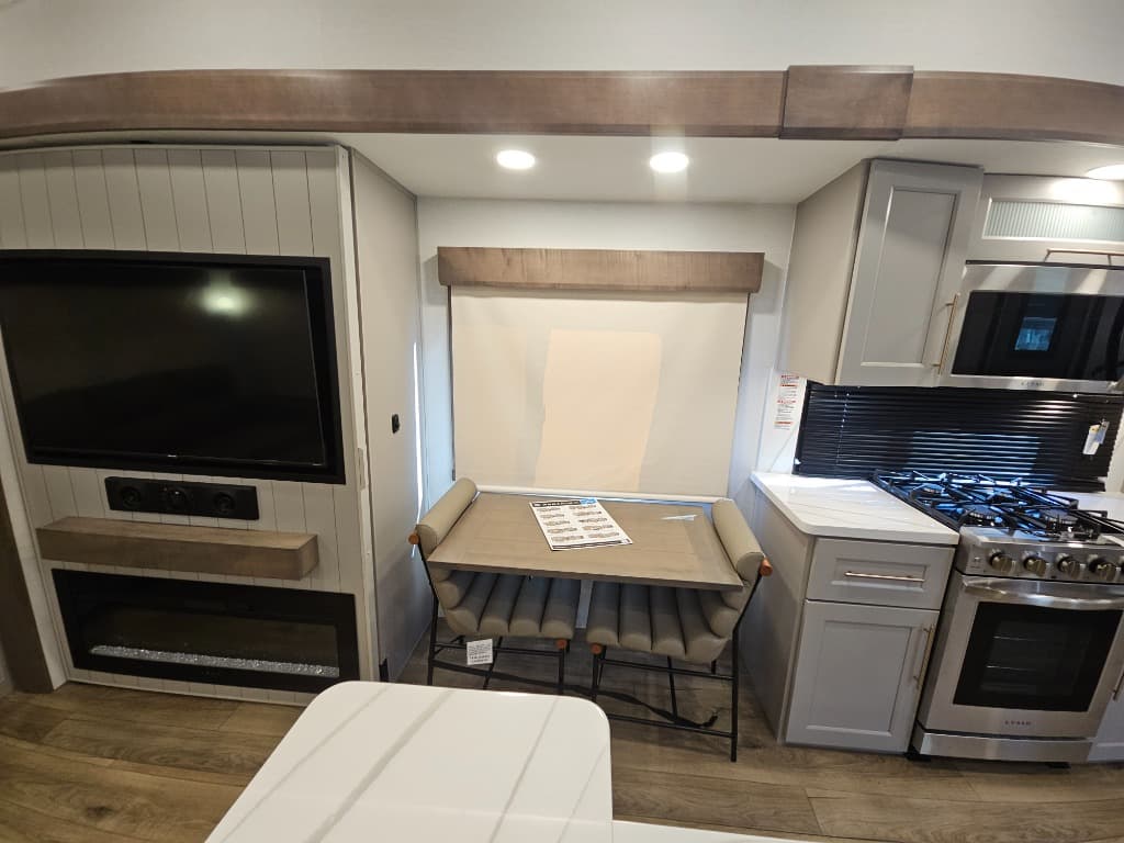 2026 Alliance RV 2026 Alliance RV Paradigm - thumbnail 45