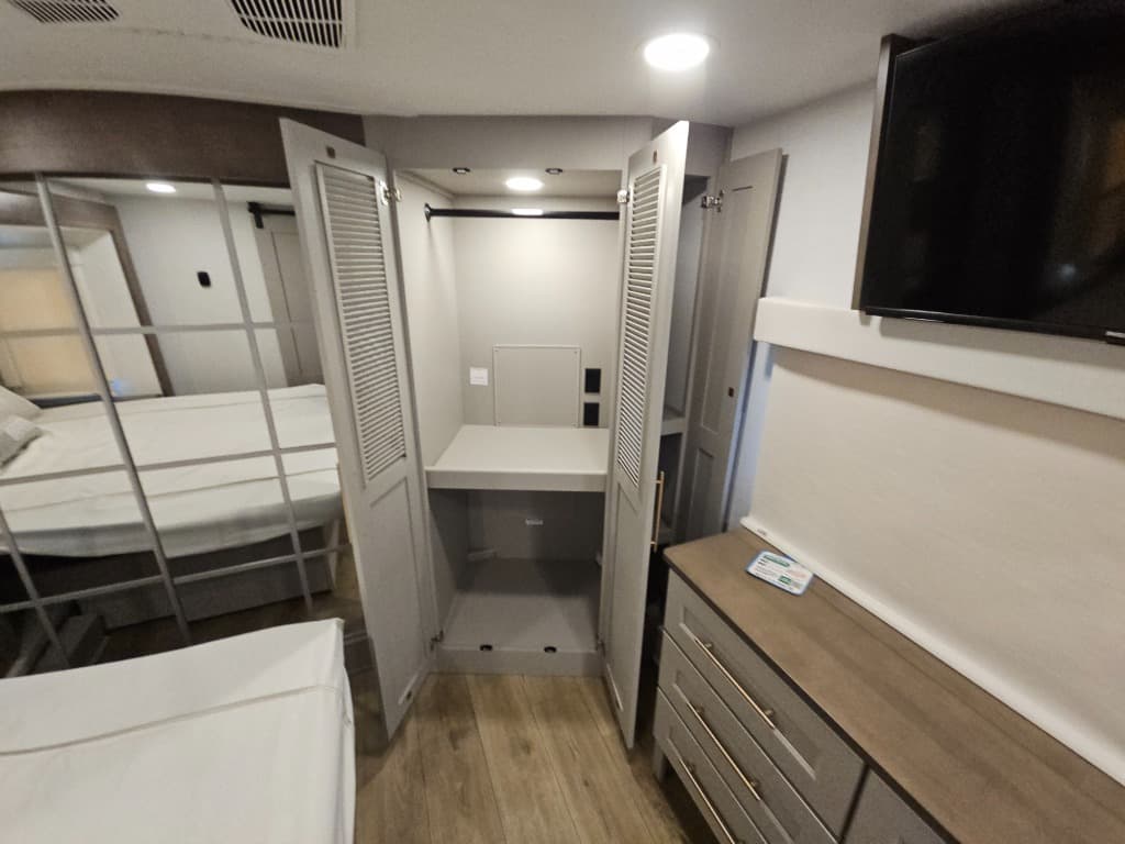 2026 Alliance RV 2026 Alliance RV Paradigm - thumbnail 69