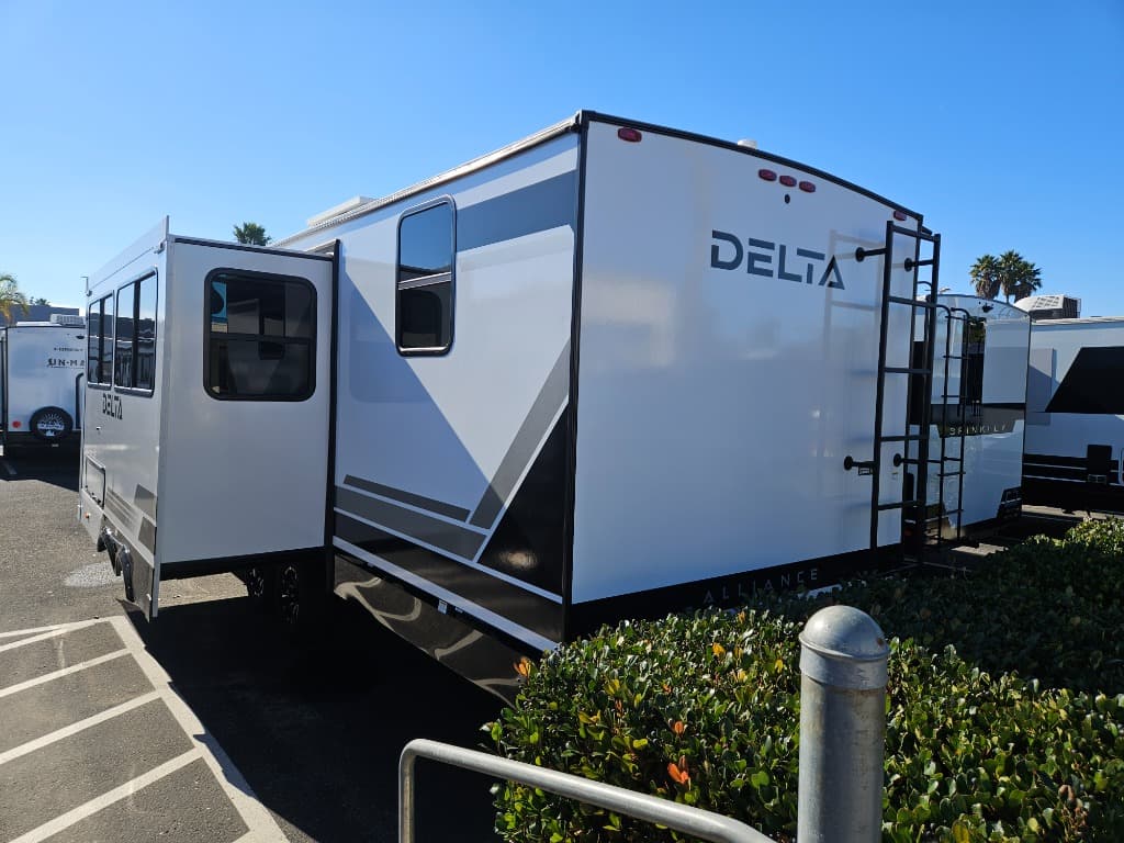 2026 Alliance RV 2026 Alliance RV Delta - thumbnail 5