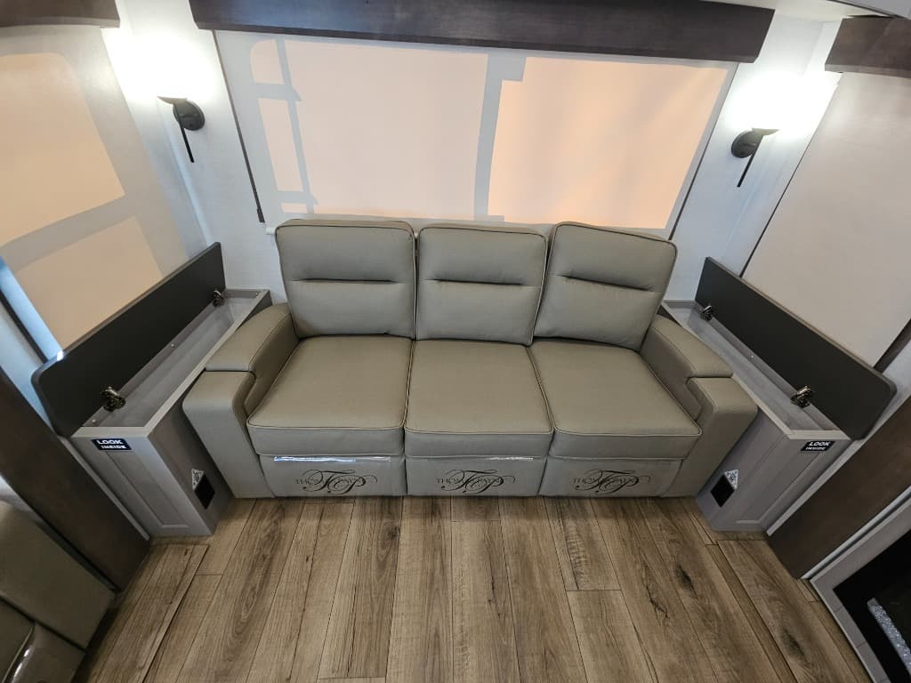 2026 Alliance RV 2026 Alliance RV Paradigm - thumbnail 15