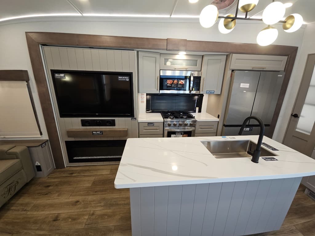 2026 Alliance RV 2026 Alliance RV Paradigm - thumbnail 17