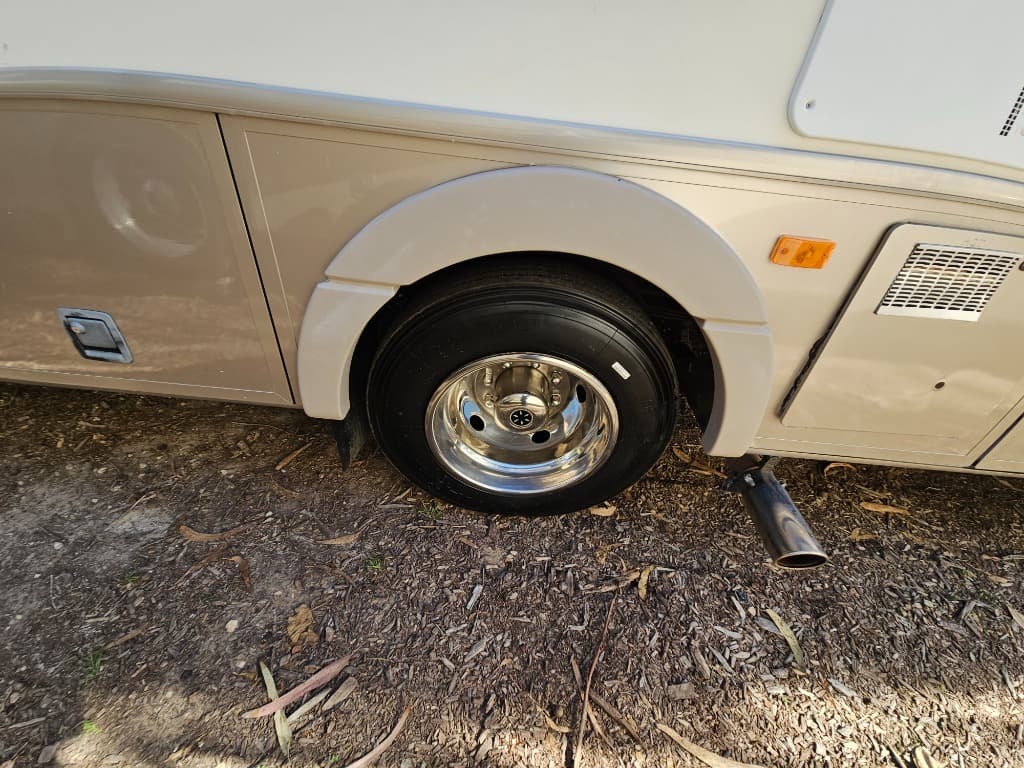 2001 Fleetwood 2001 Fleetwood Bounder - thumbnail 15