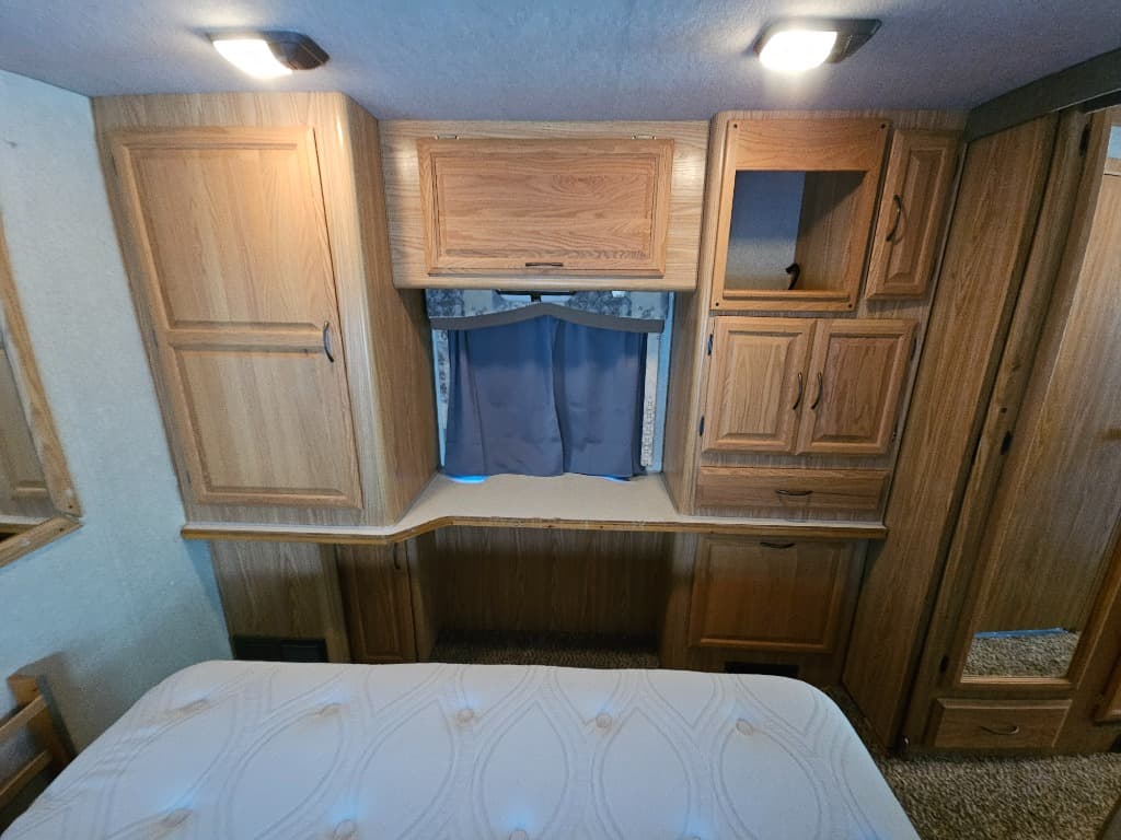 2001 Fleetwood 2001 Fleetwood Bounder - thumbnail 44