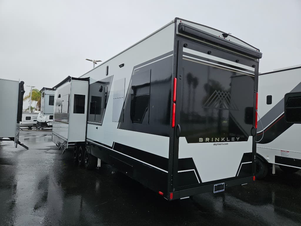 2025 Brinkley RV 2025 Brinkley RV Model G - thumbnail 5