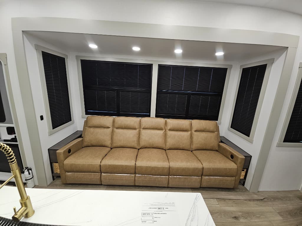 2025 Brinkley RV 2025 Brinkley RV Model G - thumbnail 11