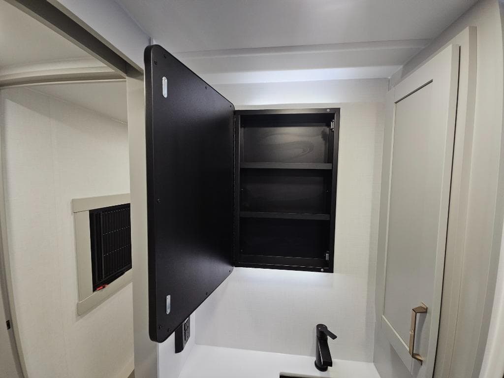 2026 Brinkley RV 2026 Brinkley RV Model Z - thumbnail 8