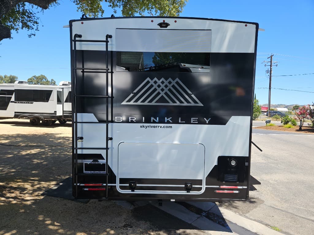 2026 Brinkley RV 2026 Brinkley RV Model I - thumbnail 4