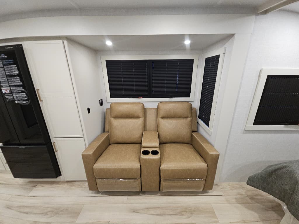 2026 Brinkley RV 2026 Brinkley RV Model I - thumbnail 8