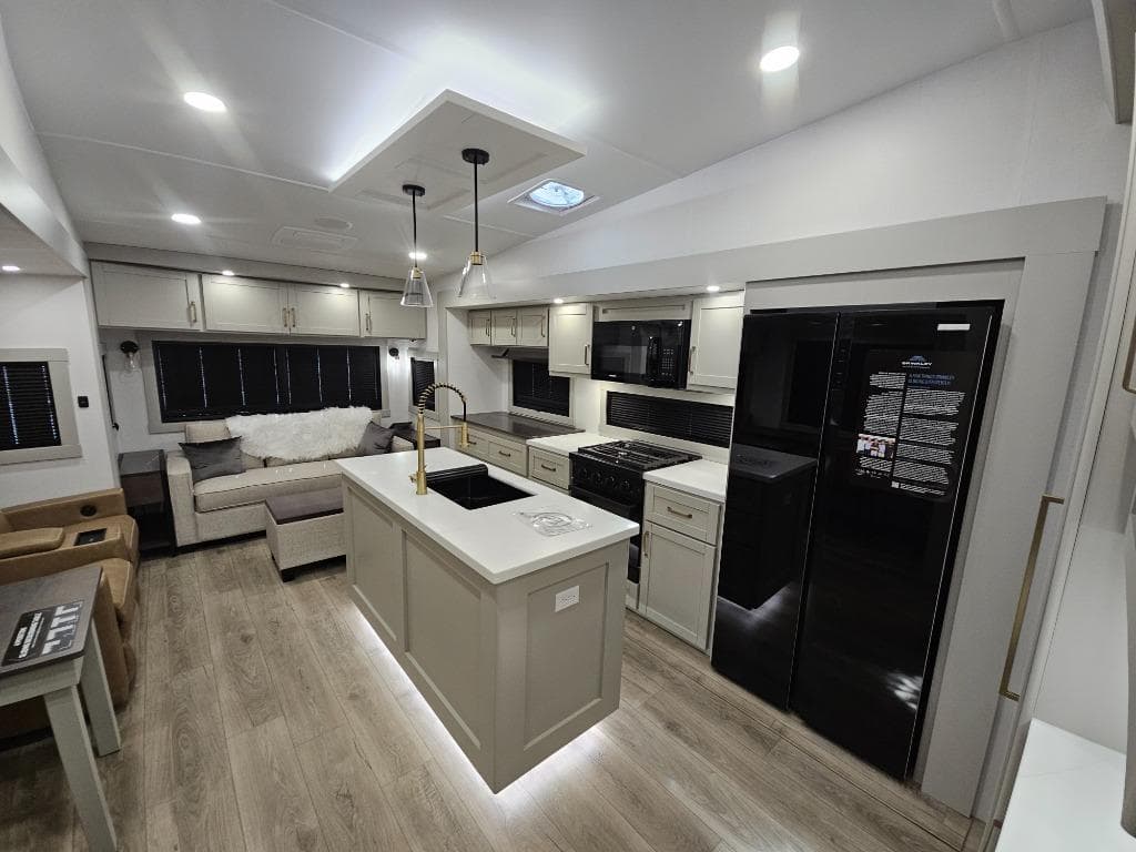 2026 Brinkley RV 2026 Brinkley RV Model Z - thumbnail 8