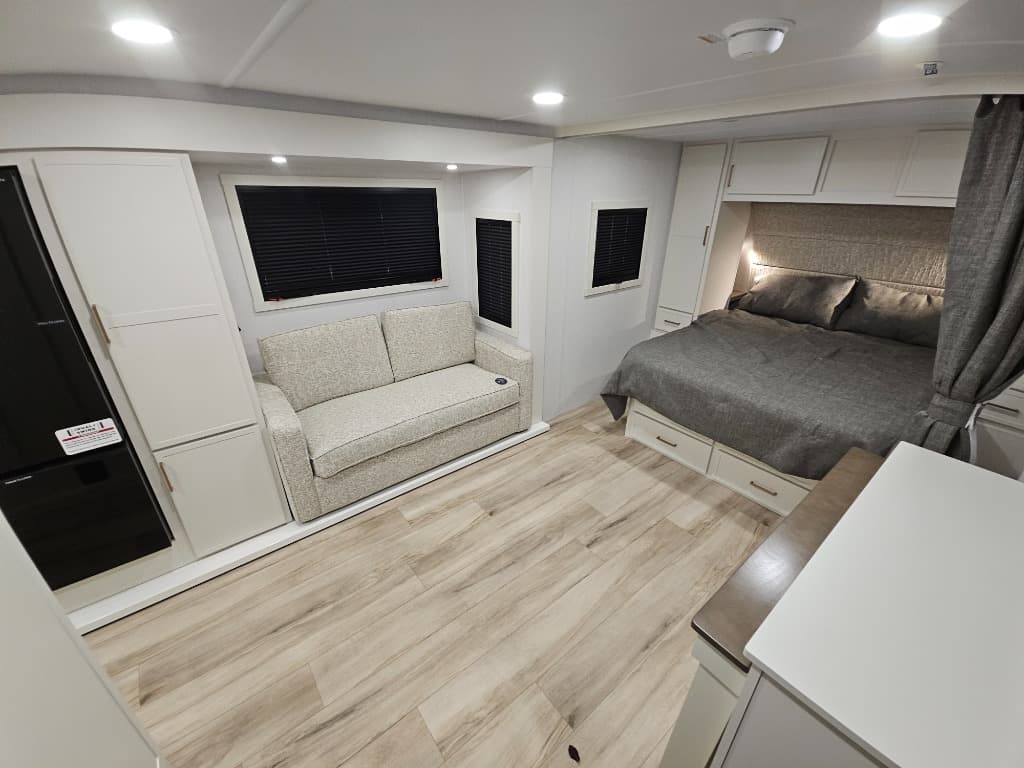 2026 Brinkley RV 2026 Brinkley RV Model I - thumbnail 5