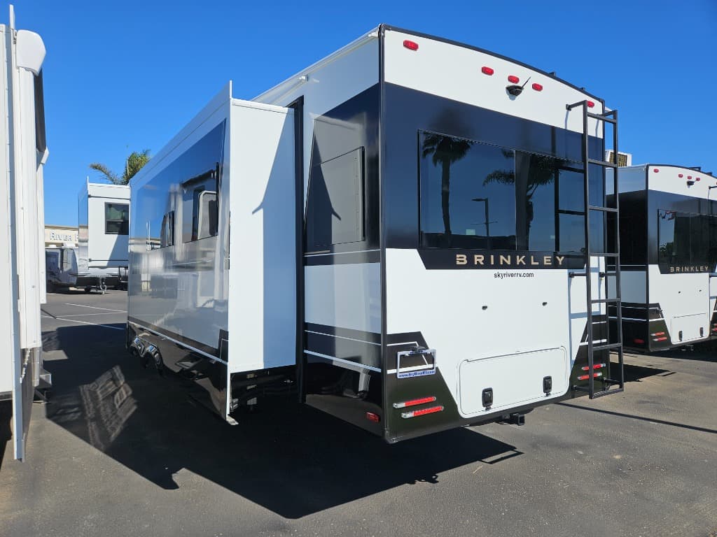 2026 Brinkley RV 2026 Brinkley RV Model Z - thumbnail 4