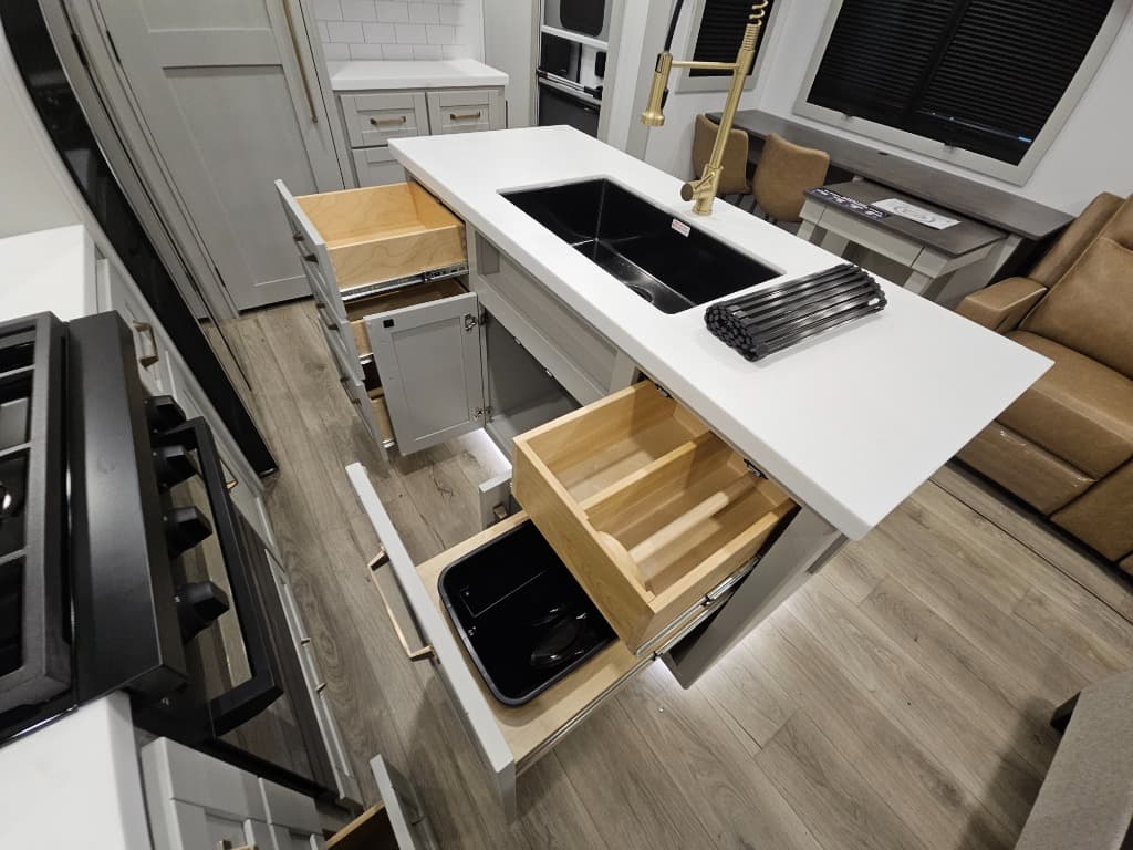 2026 Brinkley RV 2026 Brinkley RV Model Z - thumbnail 32