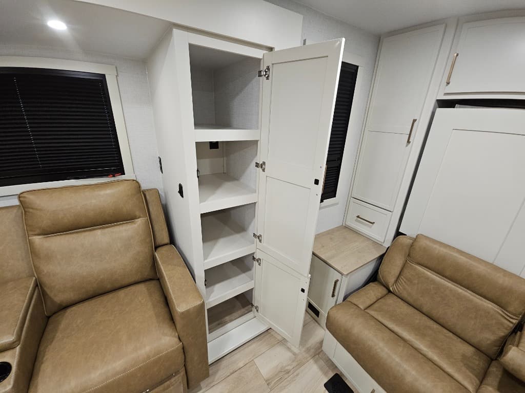 2026 Brinkley RV 2026 Brinkley RV Model I - thumbnail 9