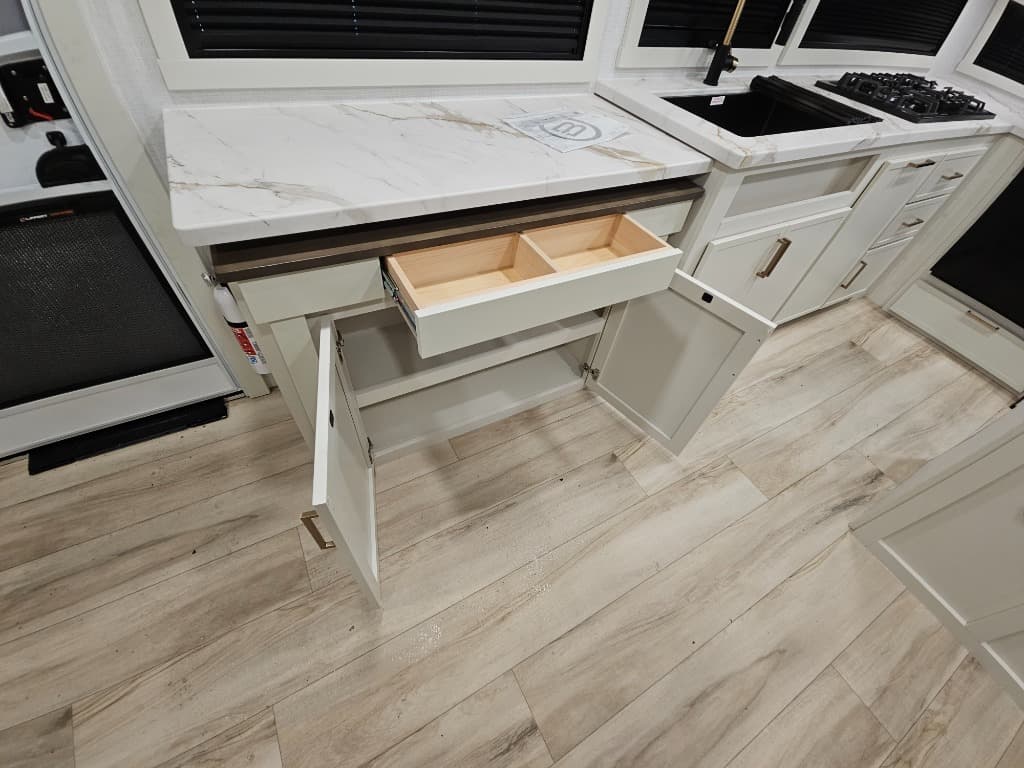 2026 Brinkley RV 2026 Brinkley RV Model I - thumbnail 11