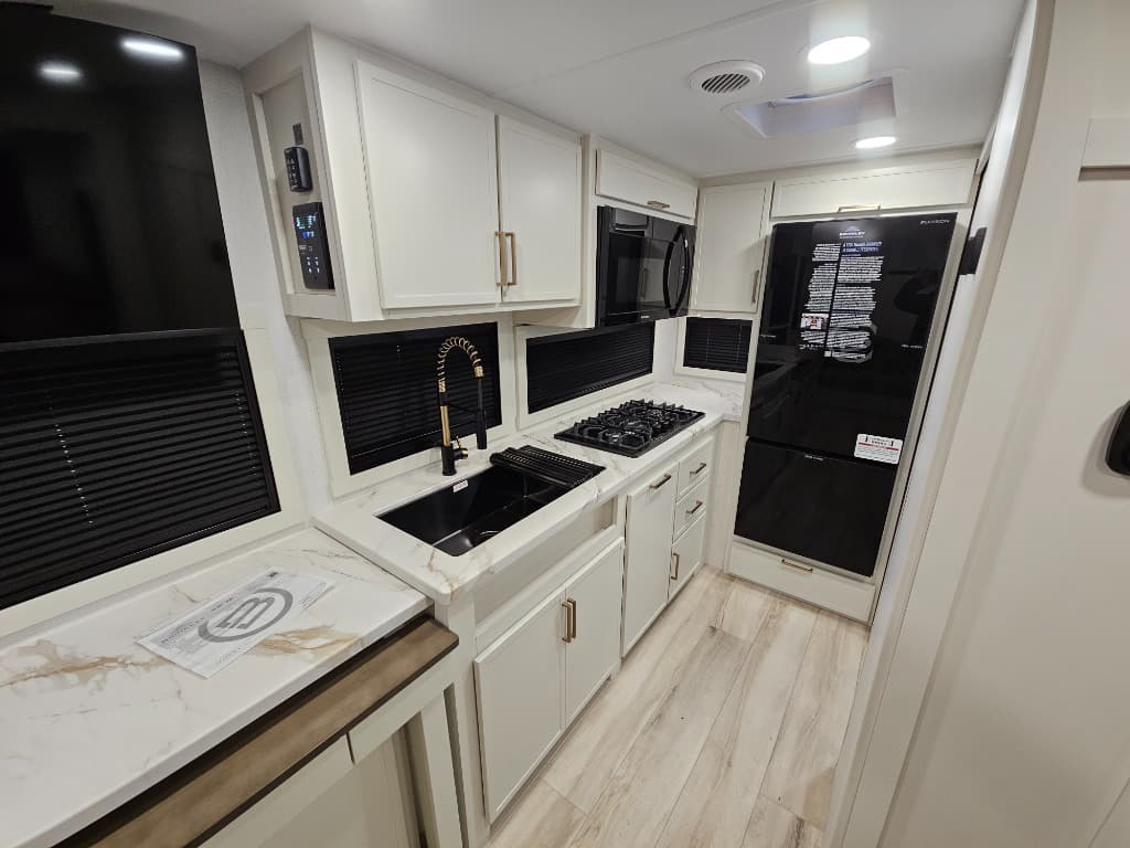 2026 Brinkley RV 2026 Brinkley RV Model I - thumbnail 13