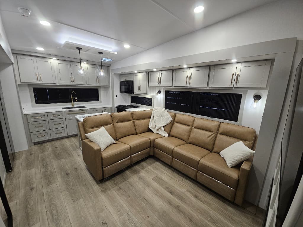 2026 Brinkley RV 2026 Brinkley RV Model Z - thumbnail 2