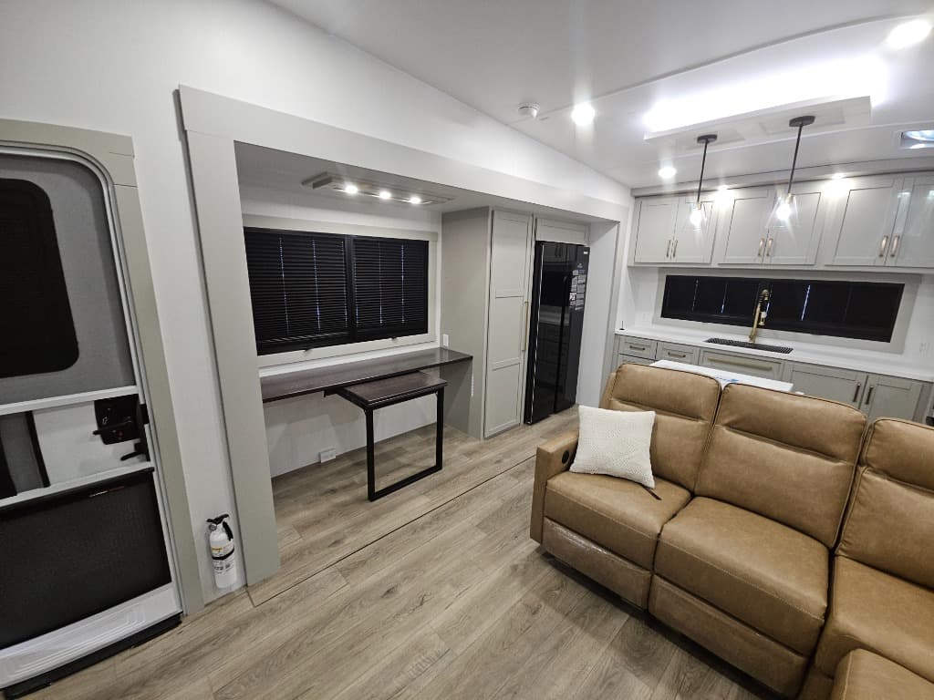 2026 Brinkley RV 2026 Brinkley RV Model Z - thumbnail 3