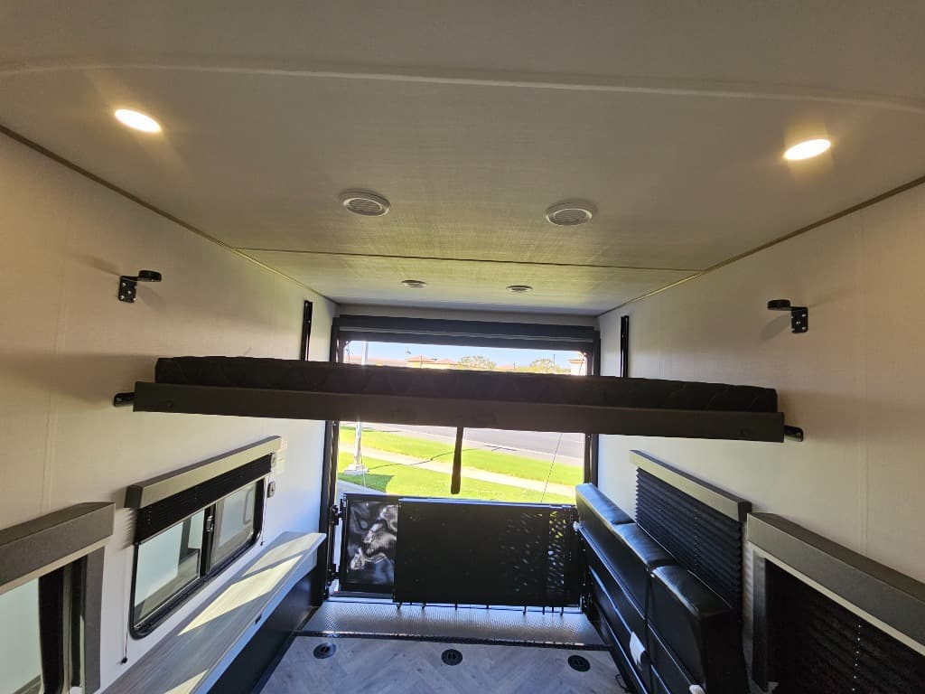 2026 Keystone RV 2026 Keystone RV Raptor Carbon Series - thumbnail 11