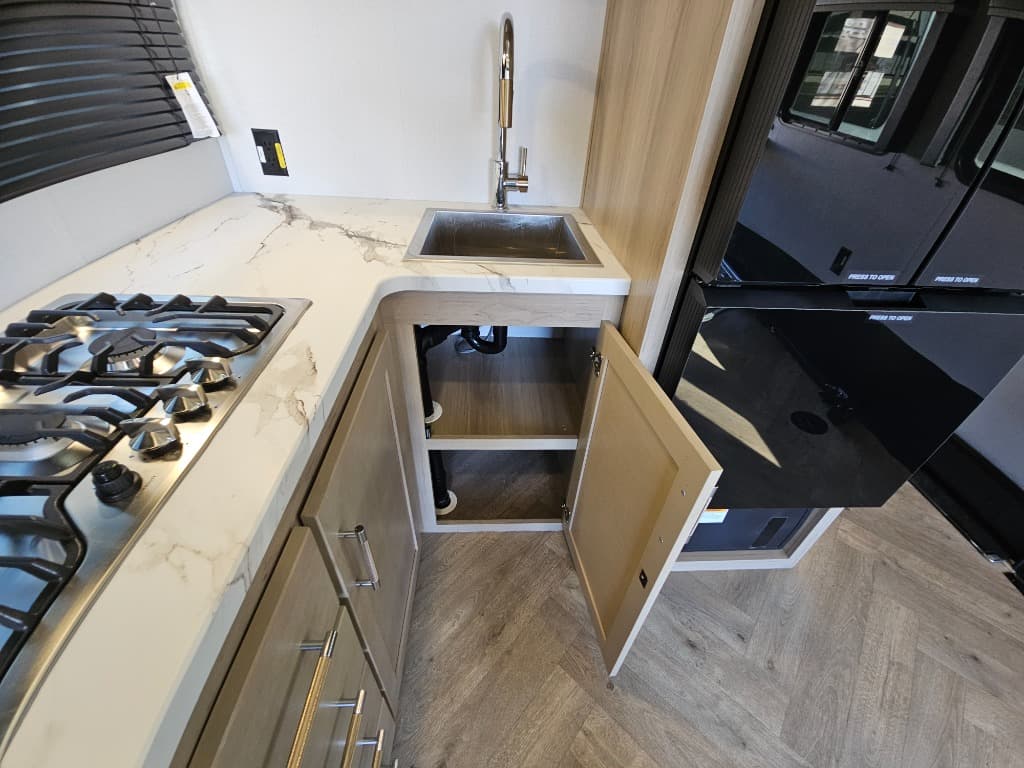 2026 Keystone RV 2026 Keystone RV Raptor Carbon Series - thumbnail 18