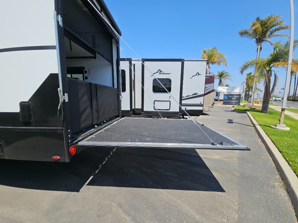 2026 Keystone RV 2026 Keystone RV Raptor Carbon Series - thumbnail 45