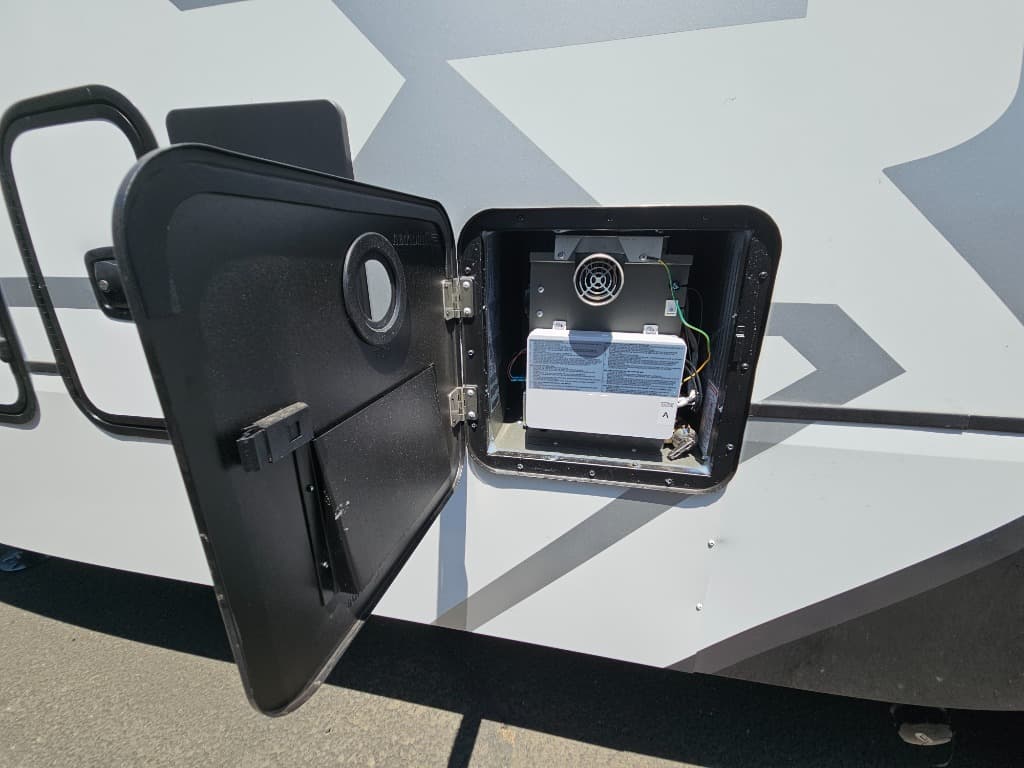 2026 Keystone RV 2026 Keystone RV Raptor Carbon Series - thumbnail 49