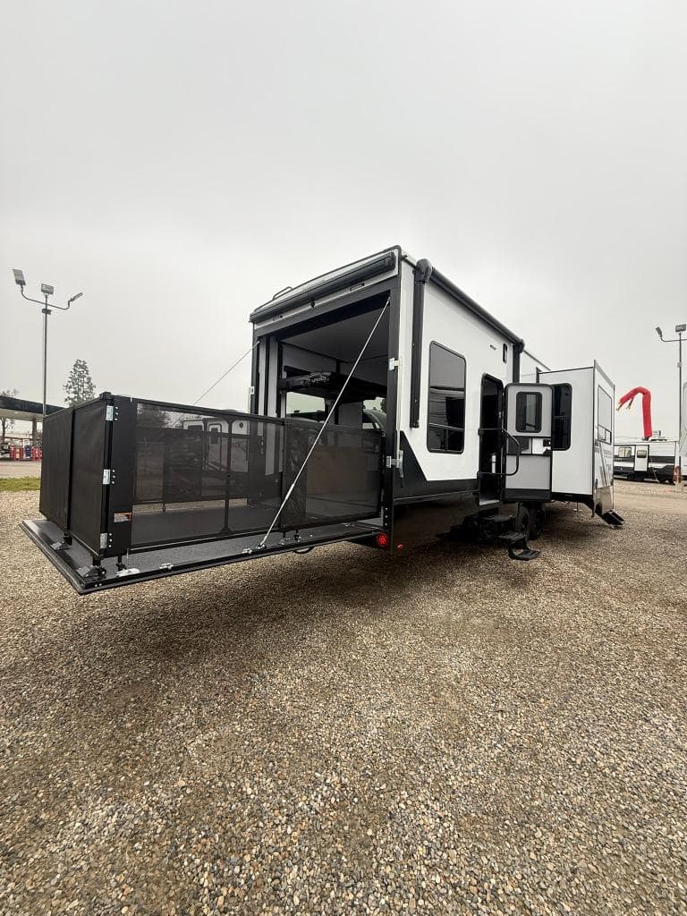 2026 Keystone RV 2026 Keystone RV Raptor Carbon - thumbnail 6