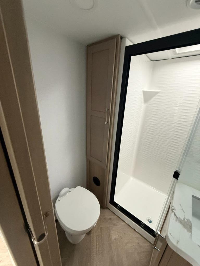 2026 Keystone RV 2026 Keystone RV Raptor Carbon - thumbnail 10