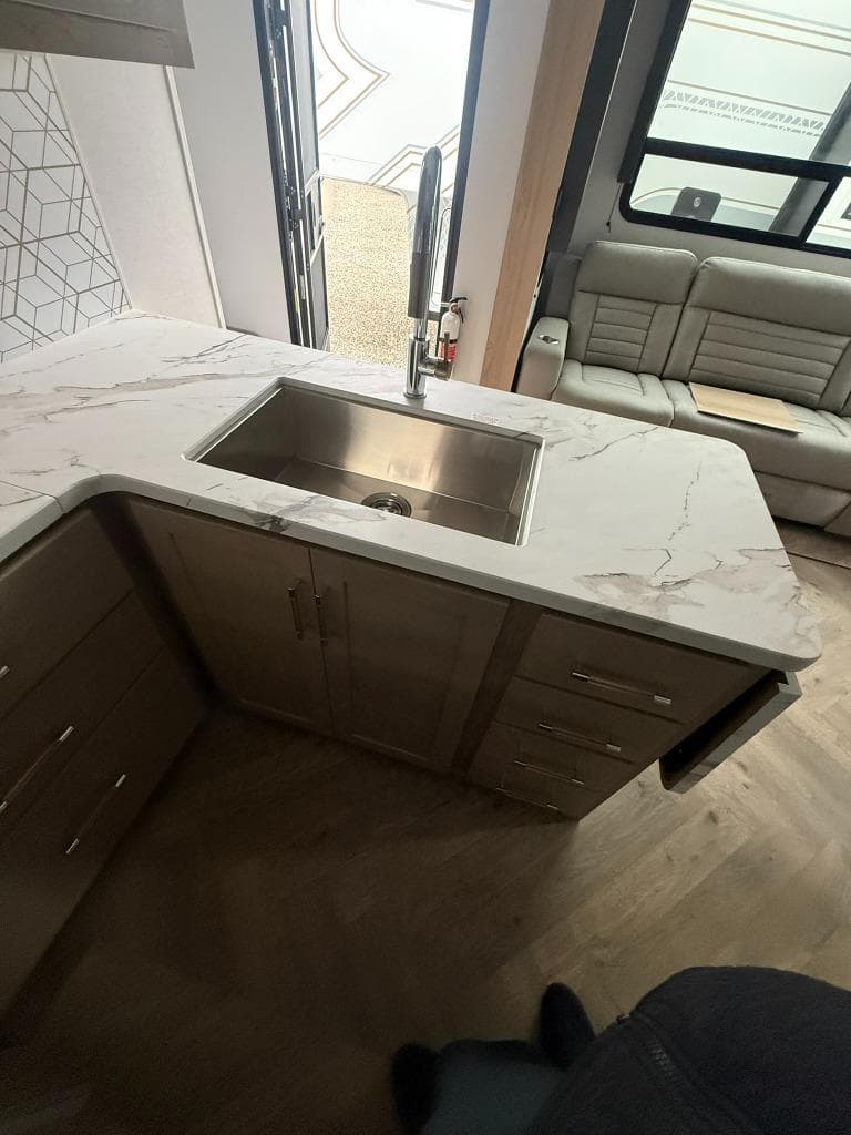 2026 Keystone RV 2026 Keystone RV Raptor Carbon - thumbnail 17