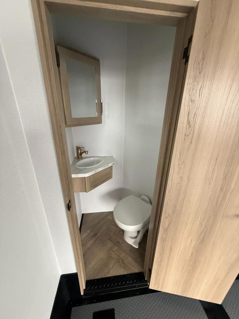 2026 Keystone RV 2026 Keystone RV Raptor Carbon - thumbnail 25