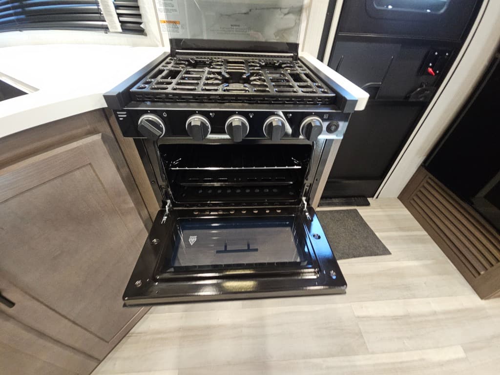 2026 Keystone RV 2026 Keystone RV Cougar Half-Ton - thumbnail 23