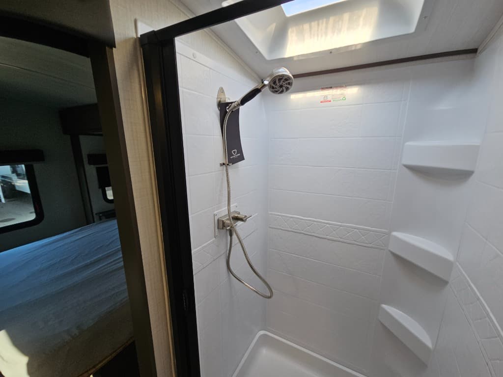 2026 Keystone RV 2026 Keystone RV Cougar Half-Ton - thumbnail 30