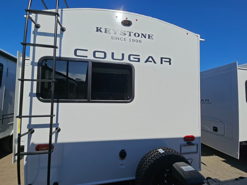 2026 Keystone RV 2026 Keystone RV Cougar Half-Ton - thumbnail 4