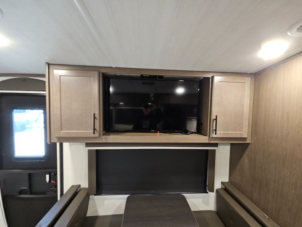 2026 Keystone RV 2026 Keystone RV Cougar Half-Ton - thumbnail 11