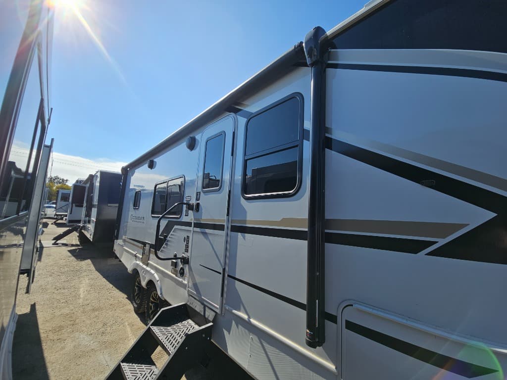 2026 Keystone RV 2026 Keystone RV Cougar Half-Ton - thumbnail 43