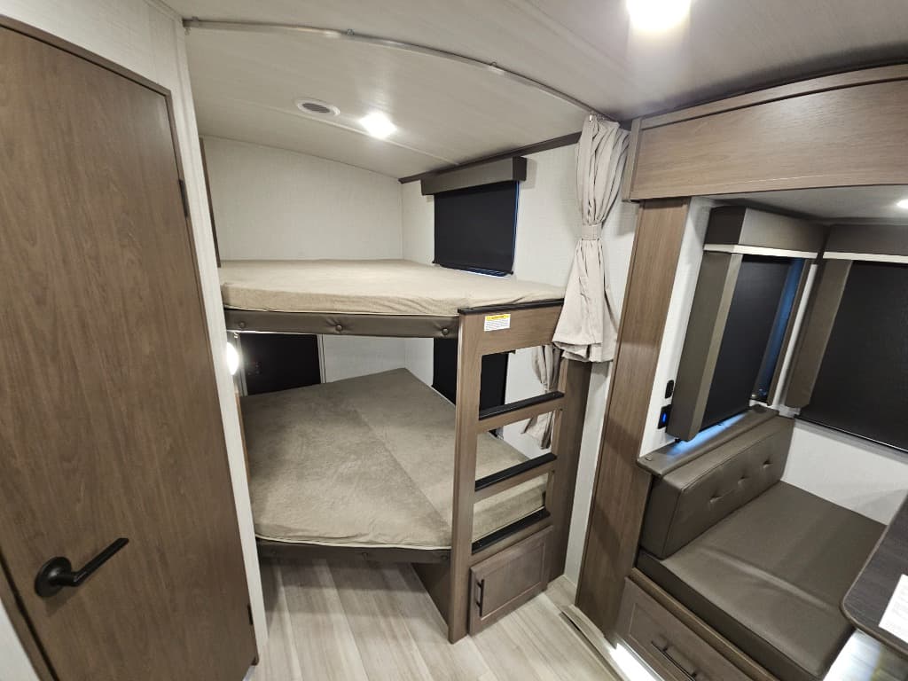 2026 Keystone RV 2026 Keystone RV Cougar Half-Ton - thumbnail 15