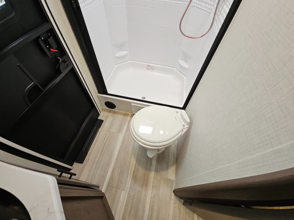 2026 Keystone RV 2026 Keystone RV Cougar Half-Ton - thumbnail 41