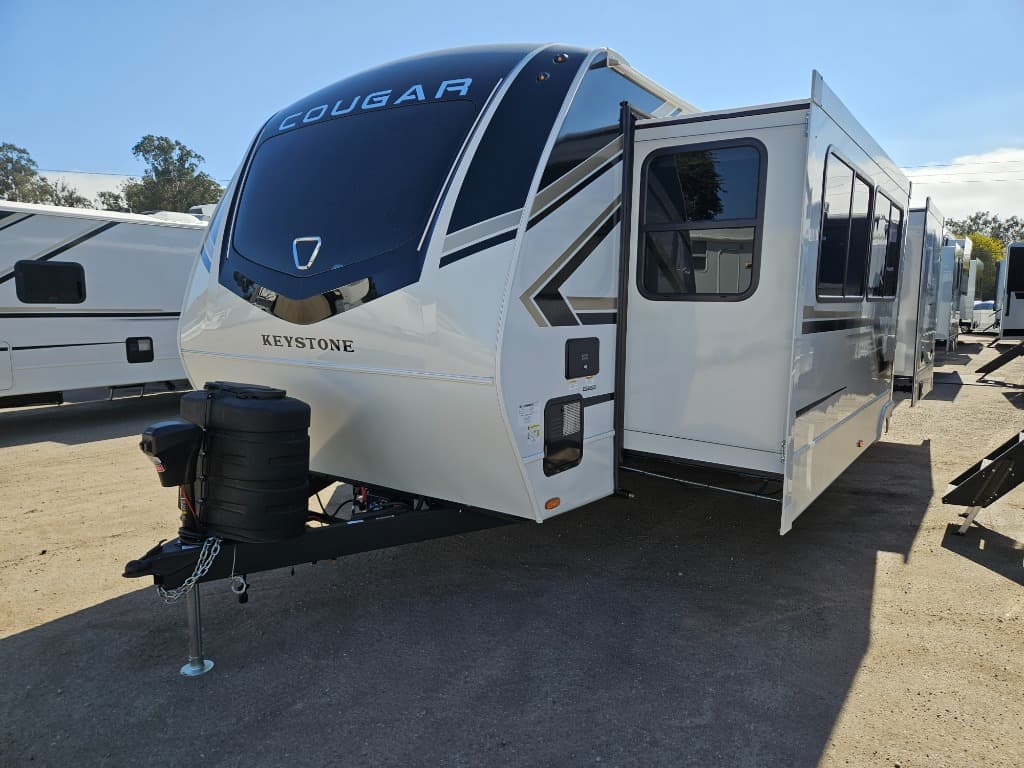 2026 Keystone RV 2026 Keystone RV Cougar Half-Ton - thumbnail 6
