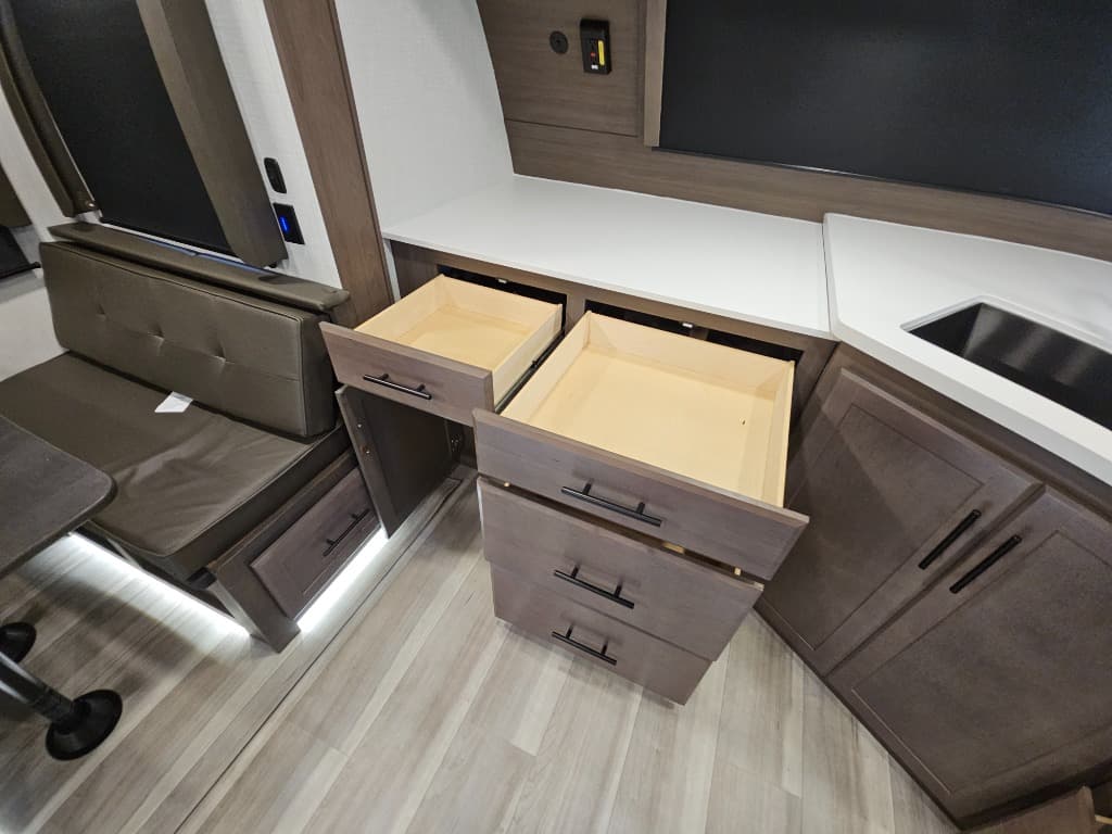 2026 Keystone RV 2026 Keystone RV Cougar Half-Ton - thumbnail 29