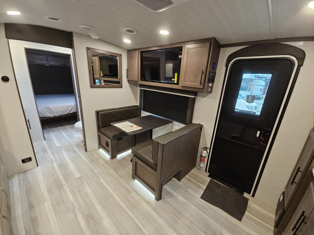 2026 Keystone RV 2026 Keystone RV Cougar Half-Ton - thumbnail 7