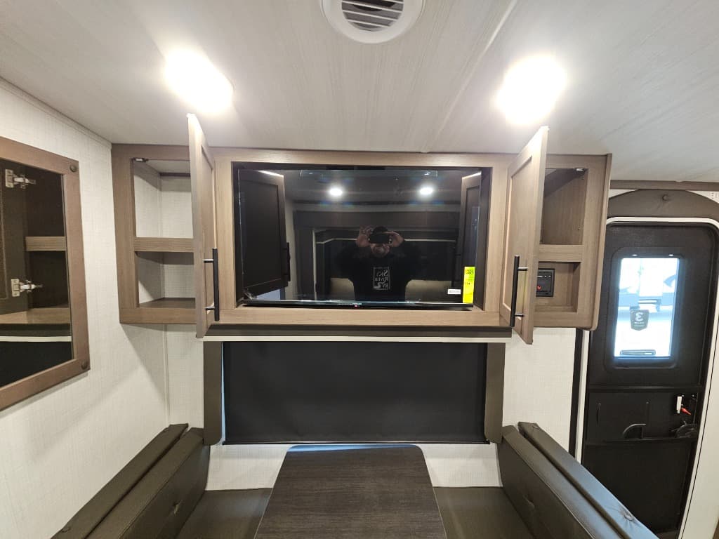 2026 Keystone RV 2026 Keystone RV Cougar Half-Ton - thumbnail 10