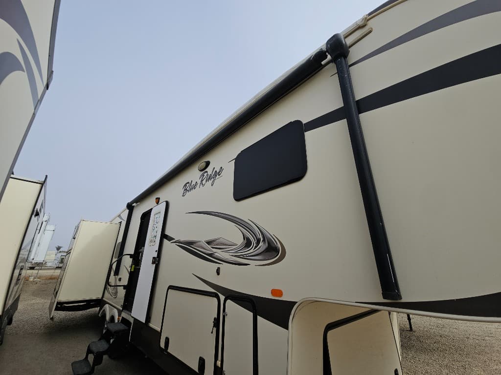 2016 Forest River 2016 Forest River Cardinal Blue Ridge - thumbnail 46