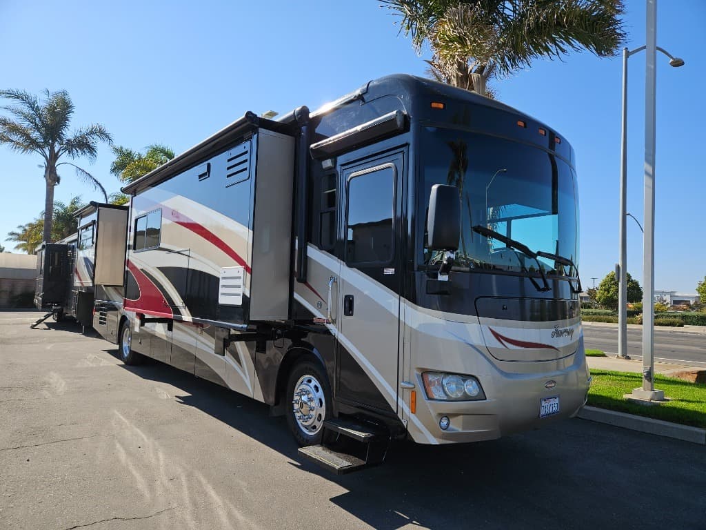 2010 Winnebago Journey 40L